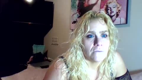 Snapshot of chaosangel33 chatting on September 2025 07:21:02 AM Ms. Behaving online show from September 2025 07:21:02 AM