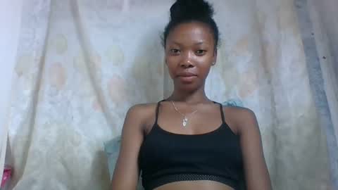 chariola0101 online show from February 2025 10:36:02 AM