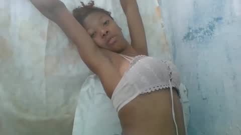 chariola0101 online show from February 2025 11:53:01 AM
