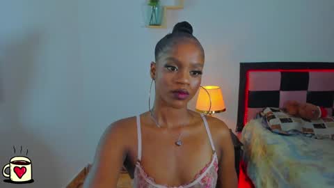 Snapshot of charis_hill chatting on December 2024 08:17:01 PM charis_hill online show from December 2024 08:17:01 PM