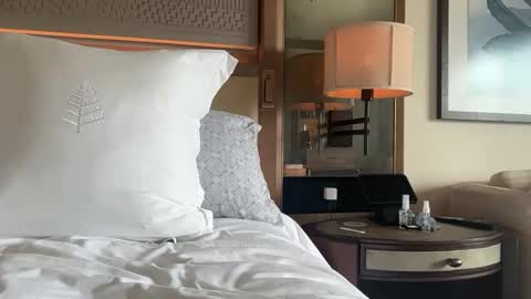 charles4002 online show from February 2026 09:04:01 PM