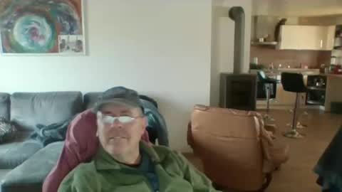 Snapshot of charles6064 chatting on January 2025 09:22:01 AM charles6064 online show from January 2025 09:22:01 AM