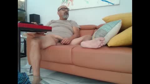 charlieo1953 online show from December 2024 09:35:01 PM