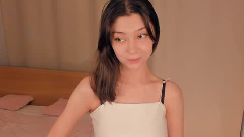 Yumi online show from April 2026 08:00:02 PM