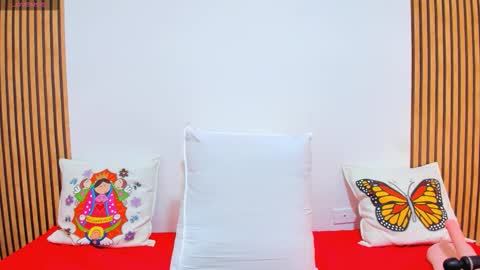 Snapshot of charlize_aniston2 chatting on November 2025 02:11:02 AM Charlize online show from November 2025 02:11:02 AM