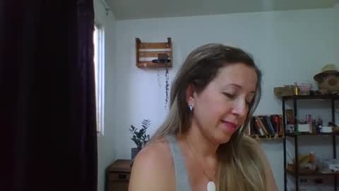 charlott online show from April 2026 12:27:01 AM