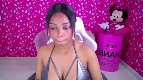 Charlote  online show from February 2025 04:36:01 PM