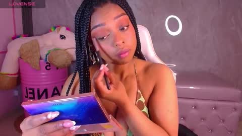 Charlote  online show from November 2025 12:53:01 PM