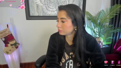 Snapshot of charlote_horny chatting on December 2024 07:11:02 AM Charlote online show from December 2024 07:11:02 AM