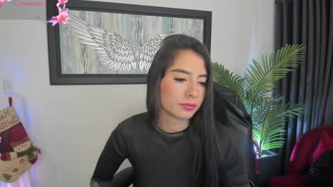 Snapshot of charlote_horny chatting on December 2024 07:22:01 PM Charlote online show from December 2024 07:22:01 PM