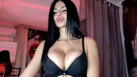 Snapshot of charlott3_1 chatting on June 2026 12:58:02 AM CHARLOTTE online show from June 2026 12:58:02 AM