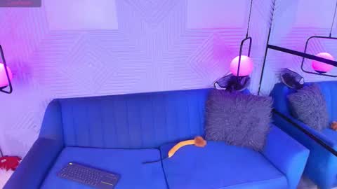 Snapshot of charlotte_2015 chatting on October 2025 11:07:01 AM ambar online show from October 2025 11:07:01 AM