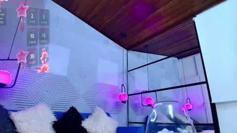 Snapshot of charlotte_2015 chatting on November 2025 11:05:02 AM ambar online show from November 2025 11:05:02 AM