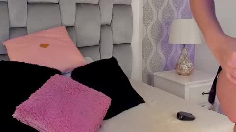 Snapshot of charlotte__08 chatting on October 2025 07:35:02 PM Charlotte online show from October 2025 07:35:02 PM