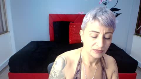 CHARLOTTE GRAY online show from November 2025 12:16:01 PM