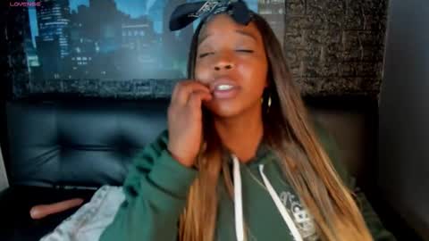  CHARLOTTE BROWN  online show from December 2025 01:27:01 PM