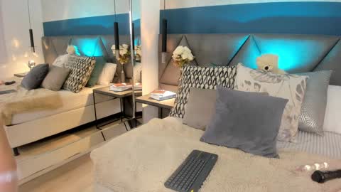 Charlotte online show from January 2025 01:56:02 PM