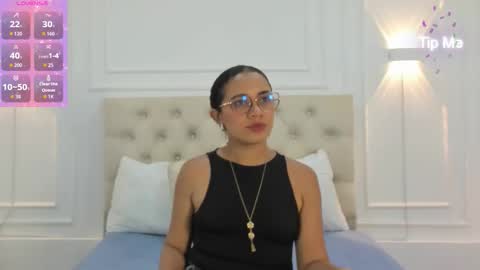 Snapshot of charlotte_dante212 chatting on September 2025 08:32:02 PM charlottte y dante online show from September 2025 08:32:02 PM