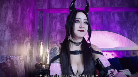 Charlotte online show from January 2025 05:19:01 PM