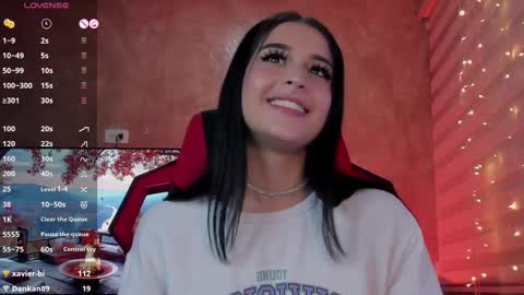 Snapshot of charlotte_greys chatting on February 2025 01:32:01 AM Charlotte online show from February 2025 01:32:01 AM