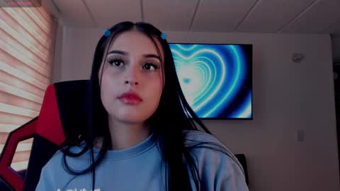 Charlotte  online show from September 2025 08:34:02 PM