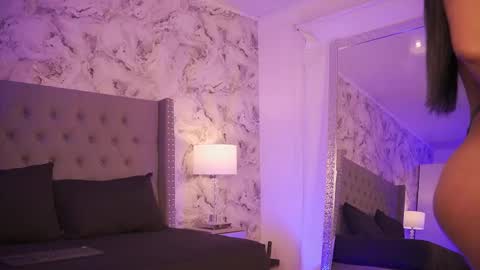 Charlotte online show from October 2025 03:28:02 AM