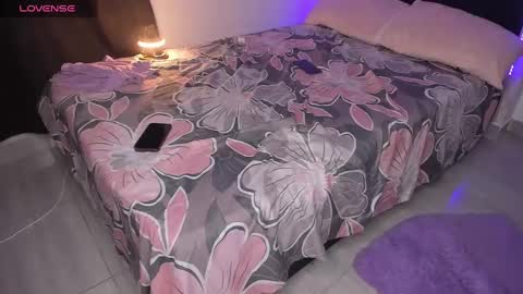 charlotte_hot47 online show from February 2025 11:15:01 PM