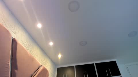 Charlotte Icee online show from December 2024 07:11:02 PM