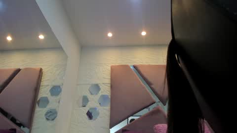 Charlotte Icee online show from December 2024 05:01:02 PM