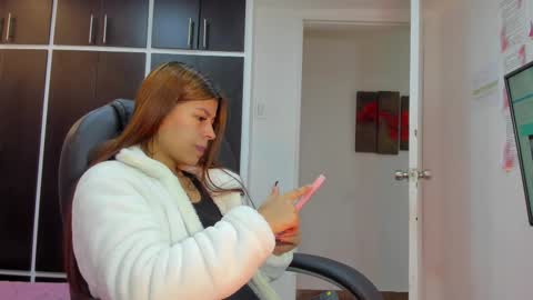 Charlotte Icee online show from November 2025 04:34:02 PM