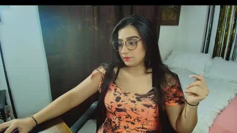 Snapshot of charlotte_richardson chatting on November 2025 03:08:02 AM charlotte_richardson online show from November 2025 03:08:02 AM
