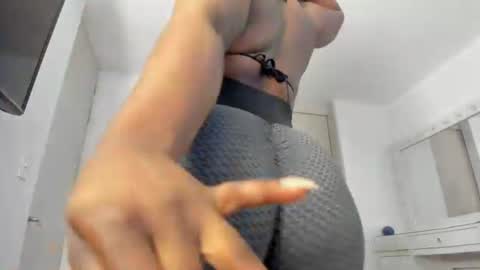 Yuli online show from June 2026 06:02:01 AM