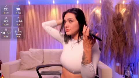 Snapshot of charlotte_whitee1 chatting on December 2024 03:53:01 AM Charlotte Everyday From 0700 to 1300 Col Time online show from December 2024 03:53:01 AM