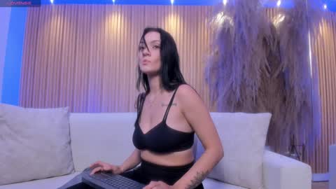 Snapshot of charlotte_whitee1 chatting on December 2024 11:30:02 AM Charlotte Everyday From 0700 to 1300 Col Time online show from December 2024 11:30:02 AM