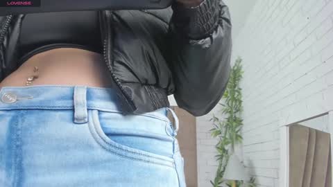 Snapshot of charlotte_whitee1 chatting on January 2025 11:33:01 AM Charlotte Everyday From 0700 to 1300 Col Time online show from January 2025 11:33:01 AM