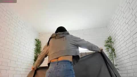 Snapshot of charlotte_whitee1 chatting on March 2025 10:57:01 AM Charlotte Everyday From 0700 to 1300 Col Time online show from March 2025 10:57:01 AM