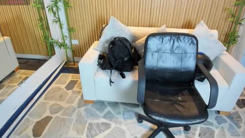 Snapshot of charlotte_whitee1 chatting on September 2025 11:21:01 AM Charlotte Everyday From 0700 to 1300 Col Time online show from September 2025 11:21:01 AM