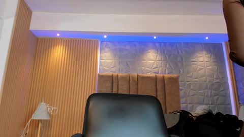 Snapshot of charlotte_whitee1 chatting on October 2025 11:08:02 AM Charlotte Everyday From 0700 to 1300 Col Time online show from October 2025 11:08:02 AM