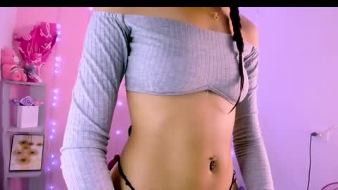 charlotteee online show from November 2025 12:44:01 AM