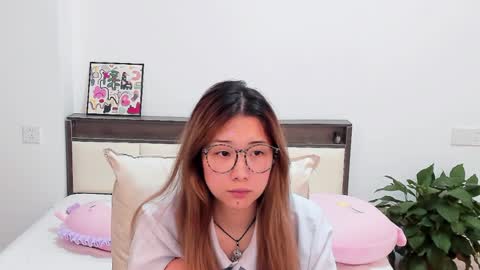 Charlotte online show from April 2026 04:19:02 PM