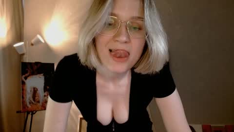 Michelle  online show from November 2025 02:10:02 AM