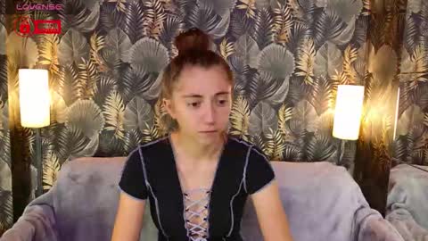 Snapshot of charming_lia chatting on October 2025 01:53:02 PM CharmingLIA online show from October 2025 01:53:02 PM