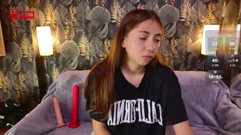 Snapshot of charming_lia chatting on October 2025 10:58:02 AM CharmingLIA online show from October 2025 10:58:02 AM