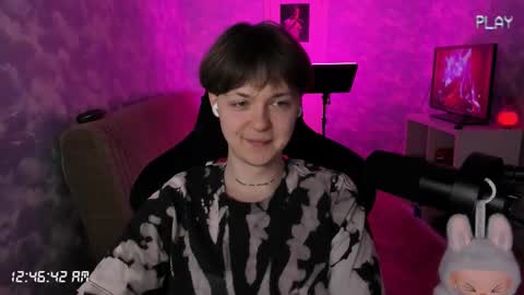 lynxy online show from October 2025 09:46:01 PM