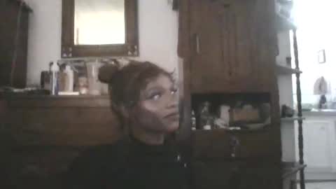 Snapshot of charr1barr chatting on November 2025 04:23:02 AM Miss Chocolate online show from November 2025 04:23:02 AM