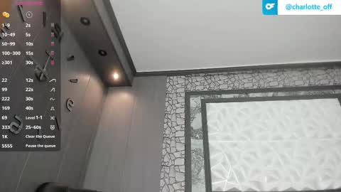 Andrea online show from November 2025 05:01:02 PM