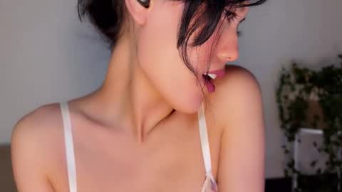 JASMINE   usually going live about 2 am UTC  online show from September 2025 02:26:01 AM