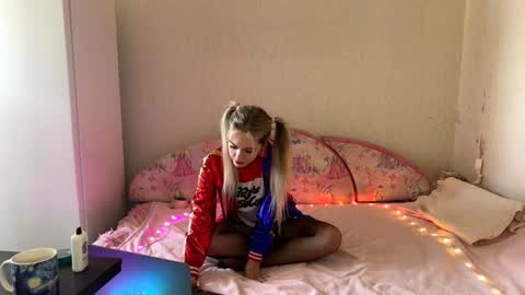 Milissa online show from September 2025 06:56:02 AM