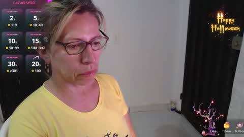 CHAYLA VICTORIA RUIZ  online show from November 2025 10:31:02 PM