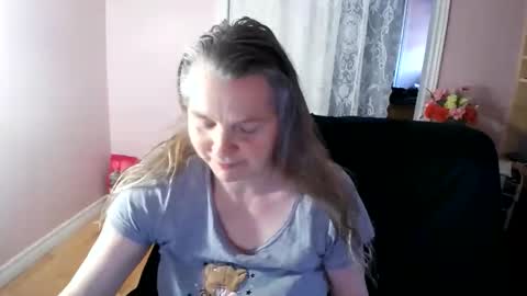 Snapshot of chealsiek chatting on June 2026 11:27:02 AM chealsiek online show from June 2026 11:27:02 AM